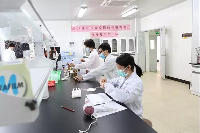 ���������ͣ�����ʹ���ڼ硿��ΪҩƷ�з���ҹ���أ�������Ϊ����֧ԮԶ�ߺ���