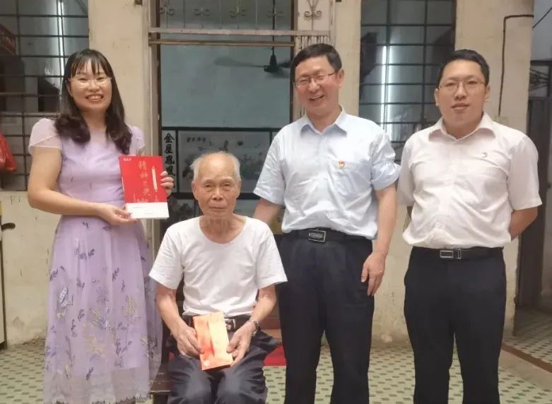 ����ο�������� ŨŨ��עů���ġ�������ɽ�ط�365��˾ο���׽�������ģ�����